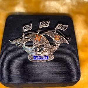 Vintage Portugal Brooch